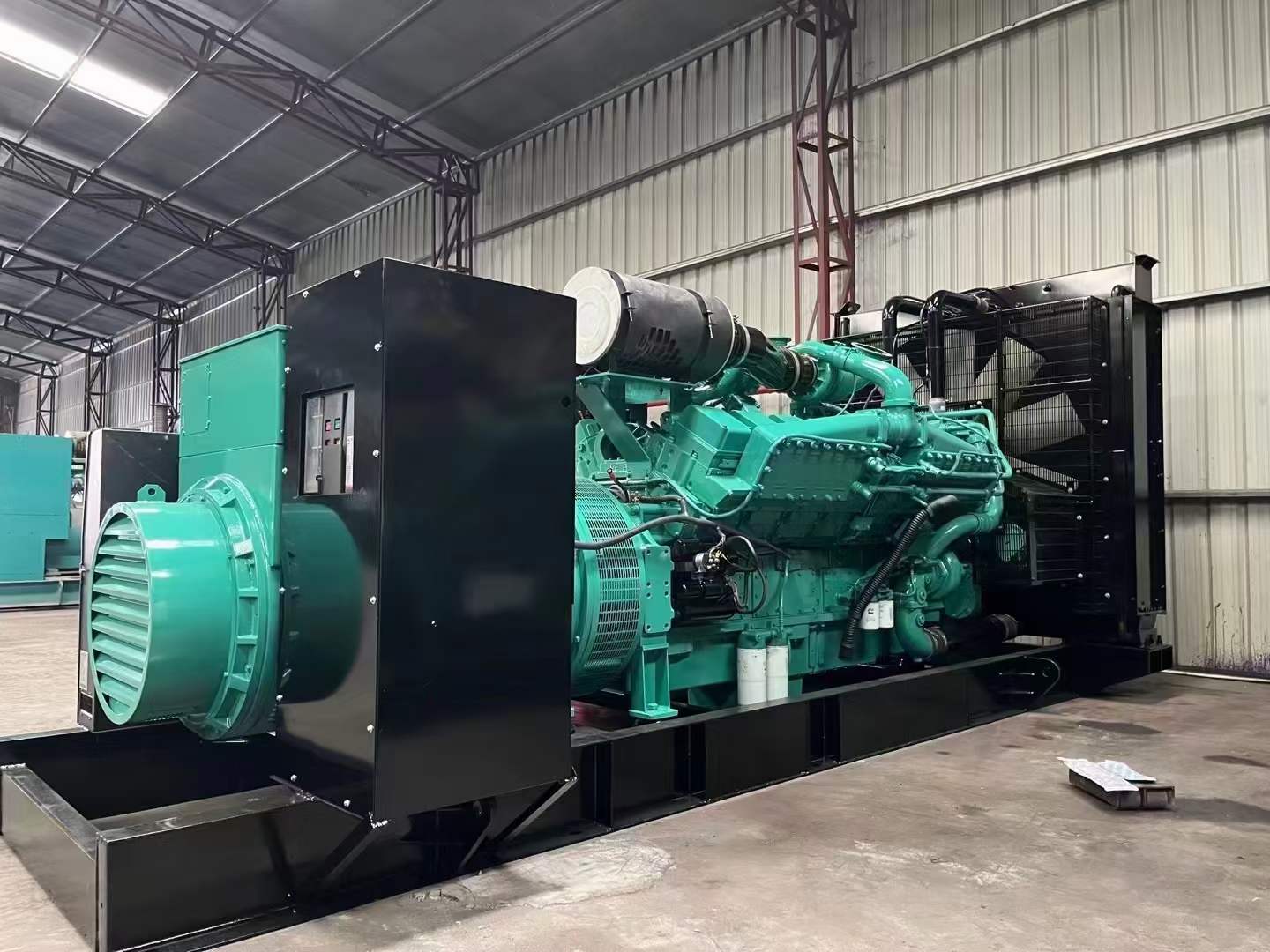 赤坎如何降低 800kW 柴油发电机输出电流的波动？